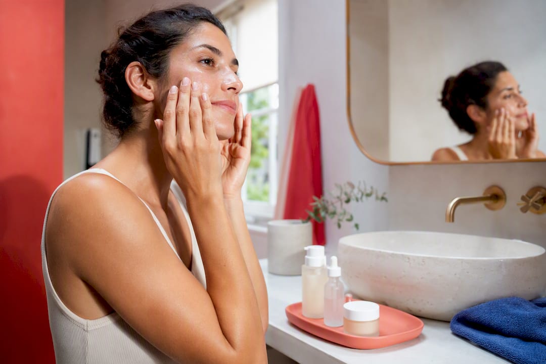 Get Smoother Skin in 3–7 Days: Hydrate Your Skin at Home